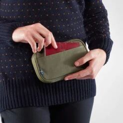 FJÄLLRÄVEN KÅNKEN TRAVEL WALLET - Portmonee 12 FJÄLLRÄVEN KÅNKEN TRAVEL WALLET - Portmonee -Fjällräven Outdoor Günstiges Geschäft 304068007 e kanken travel wallet fjaellraeven 1