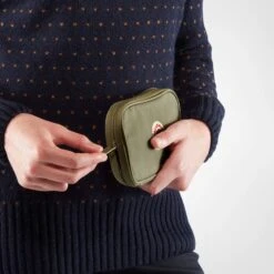 FJÄLLRÄVEN KÅNKEN TRAVEL WALLET - Portmonee 13 FJÄLLRÄVEN KÅNKEN TRAVEL WALLET - Portmonee -Fjällräven Outdoor Günstiges Geschäft 304068007 g kanken travel wallet fjaellraeven 1